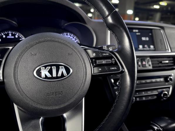 Kia K5 II с пробегом 2018 года, цена 1 999 000 рублей, 122533 км, седан, Автокод Объявления