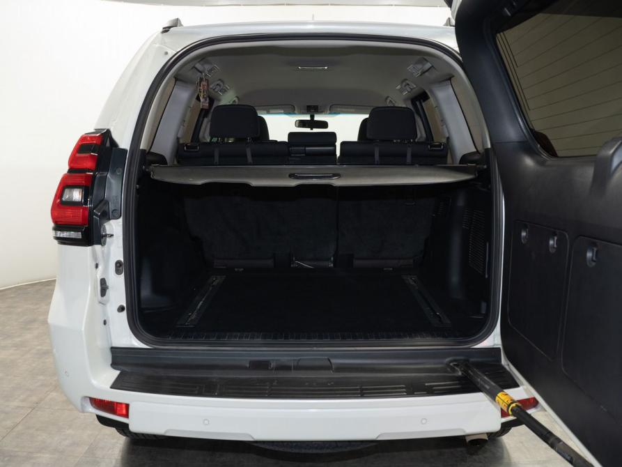 Toyota Land Cruiser Prado 150 Series Рестайлинг 2 Чита  - изображение 18