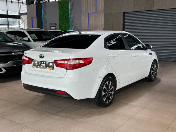 Kia Rio III с пробегом 2014 года, цена 890 000 рублей, 131000 км, седан, Автокод Объявления