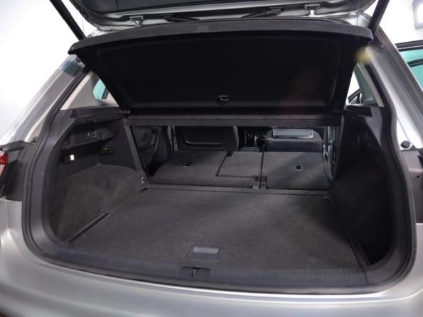 Volkswagen Tiguan II с пробегом 2019 года, цена 1 949 000 рублей, 150085 км, внедорожник, Автокод Объявления