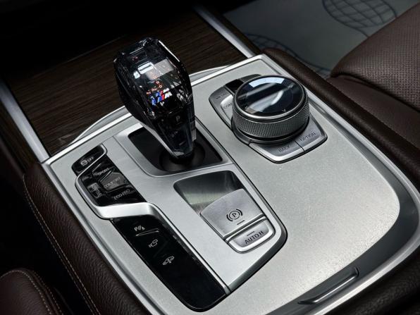 BMW 7 серии VI (G11/G12) с пробегом 2016 года, цена 2 919 000 рублей, 233000 км, седан, Автокод Объявления