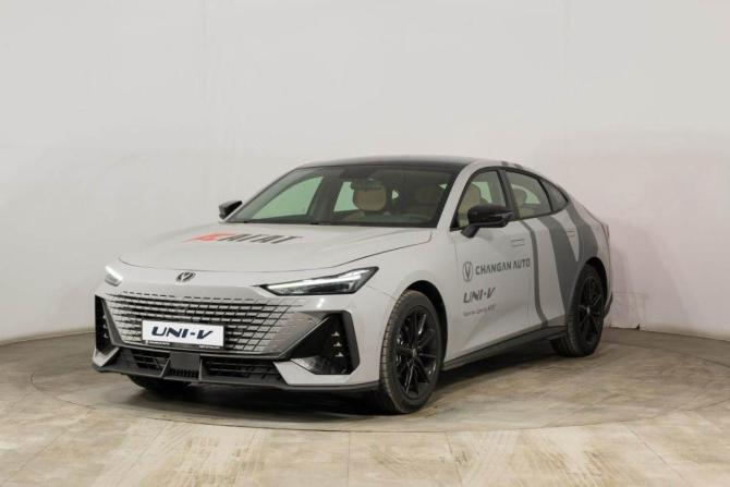 Новый Changan UNI-V I 2025 года, цена 3 429 900 рублей, лифтбек, Автокод Объявления