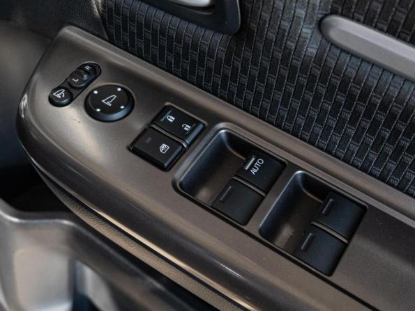 Honda Stepwgn V Рестайлинг с пробегом 2018 года, цена 2 630 000 рублей, 111081 км, минивэн, Автокод Объявления
