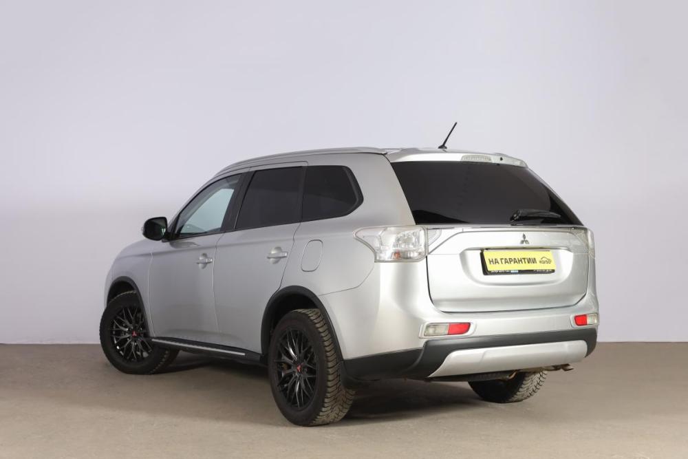 Mitsubishi Outlander II Рестайлинг Новосибирск  - изображение 7