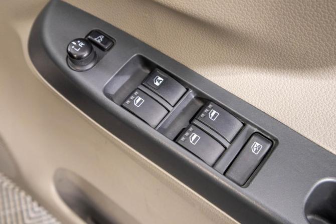 Toyota Pixis Epoch I с пробегом 2016 года, цена 649 000 рублей, 68000 км, хэтчбек, Автокод Объявления