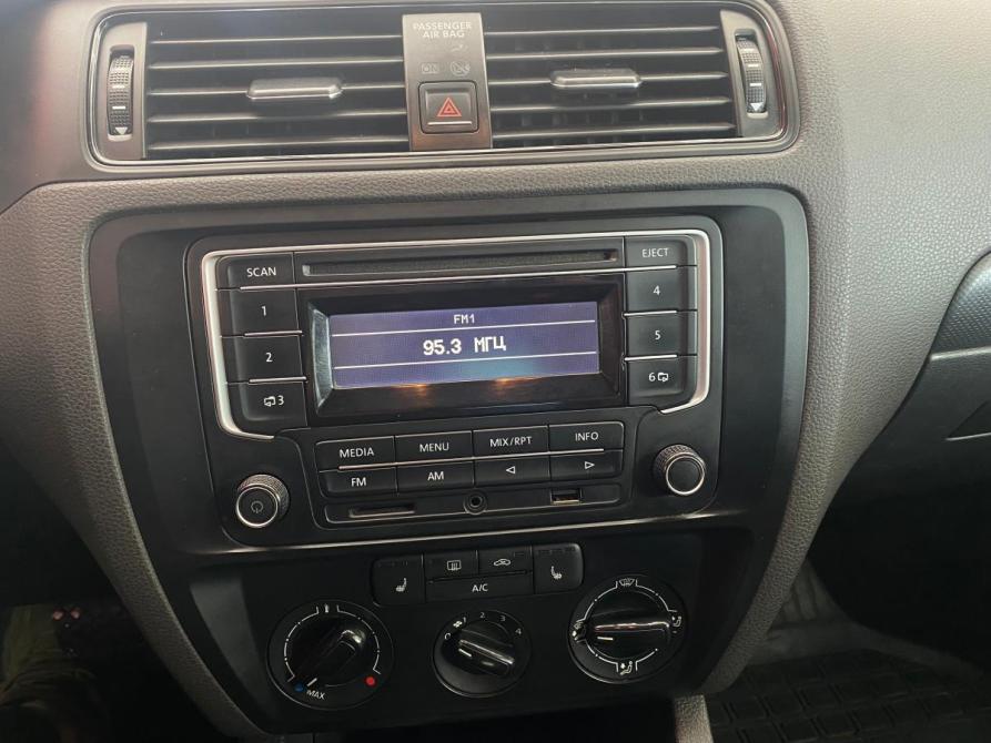 Volkswagen Jetta VI Рестайлинг Альметьевск  - изображение 17