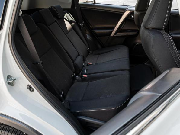 Toyota RAV4 IV (XA40) Рестайлинг с пробегом 2015 года, цена 2 320 000 рублей, 91789 км, внедорожник, Автокод Объявления