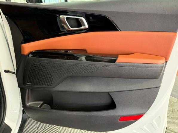 Kia Carnival IV с пробегом 2022 года, цена 4 600 000 рублей, 60559 км, минивэн, Автокод Объявления