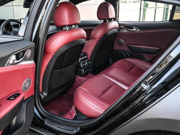 Kia Stinger I с пробегом 2018 года, цена 2 329 000 рублей, 238856 км, лифтбек, Автокод Объявления