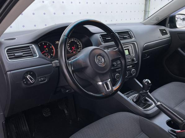 Volkswagen Jetta VI Рестайлинг с пробегом 2014 года, цена 900 000 рублей, 193143 км, седан, Автокод Объявления