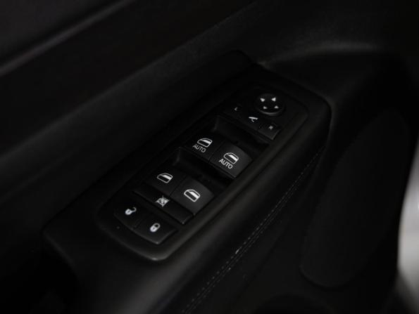 Jeep Grand Cherokee IV (WK2) Рестайлинг с пробегом 2013 года, цена 1 959 000 рублей, 198732 км, внедорожник, Автокод Объявления