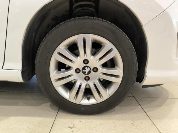 Peugeot 408 I с пробегом 2014 года, цена 550 000 рублей, 171121 км, седан, Автокод Объявления