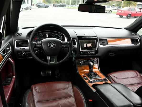 Volkswagen Touareg II с пробегом 2011 года, цена 2 169 000 рублей, 395052 км, внедорожник, Автокод Объявления