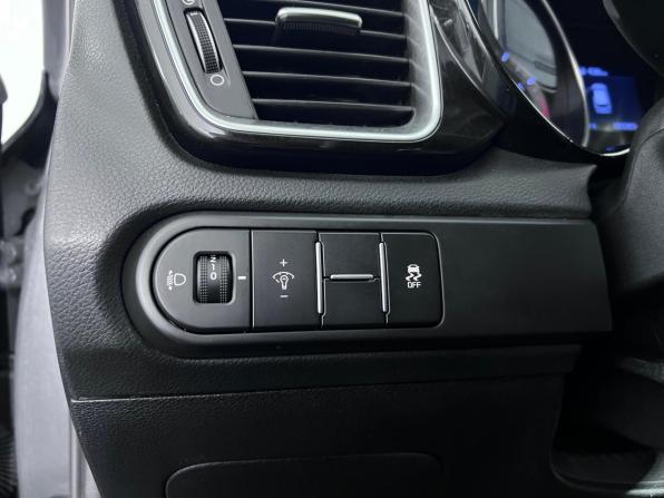 Kia Ceed III с пробегом 2019 года, цена 1 530 000 рублей, 189336 км, универсал, Автокод Объявления