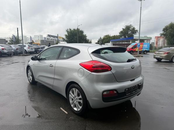 Kia Ceed II с пробегом 2013 года, цена 1 035 000 рублей, 136741 км, хэтчбек, Автокод Объявления