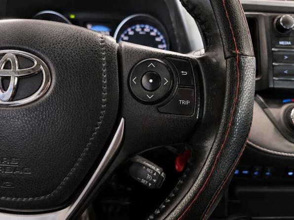 Toyota RAV4 IV (XA40) Рестайлинг с пробегом 2015 года, цена 1 879 000 рублей, 248761 км, внедорожник, Автокод Объявления