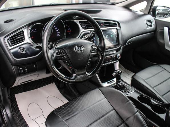 Kia Ceed II Рестайлинг с пробегом 2018 года, цена 1 158 700 рублей, 216000 км, универсал, Автокод Объявления