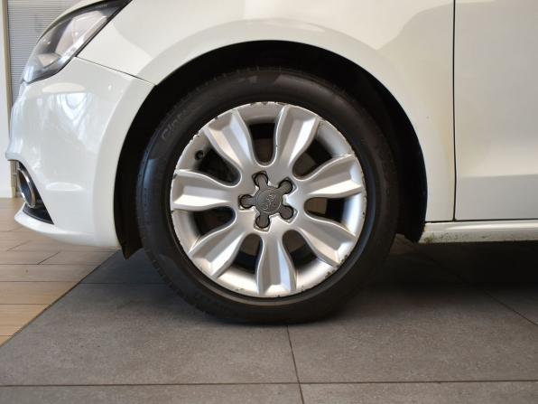 Audi A1 I (8X) с пробегом 2013 года, цена 1 095 000 рублей, 187953 км, хэтчбек, Автокод Объявления