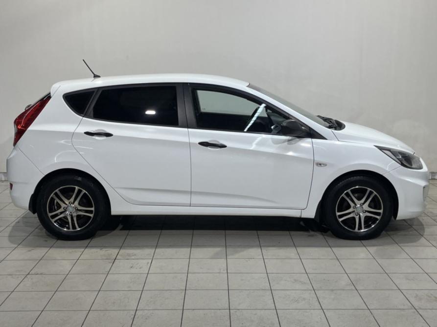 Hyundai Solaris I Курск  - изображение 4