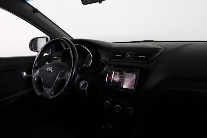 Kia Rio III Рестайлинг с пробегом 2016 года, цена 1 279 990 рублей, 47622 км, хэтчбек, Автокод Объявления
