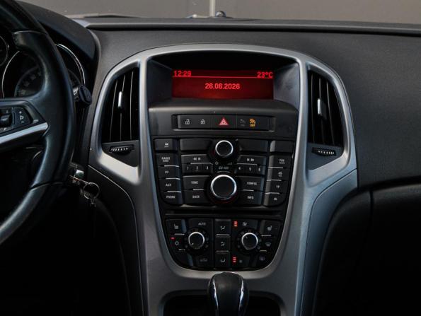 Opel Astra J с пробегом 2012 года, цена 700 000 рублей, 152672 км, хэтчбек, Автокод Объявления