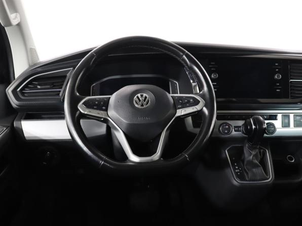 Volkswagen Multivan T6 Рестайлинг с пробегом 2020 года, цена 4 699 000 рублей, 123000 км, минивэн, Автокод Объявления