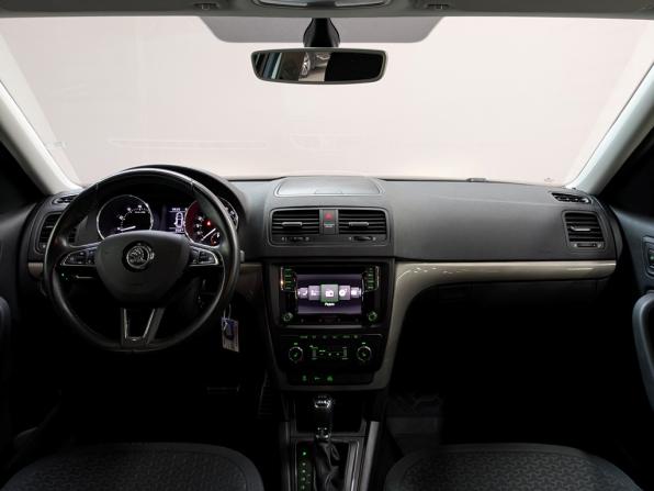 Skoda Yeti I Рестайлинг с пробегом 2016 года, цена 1 685 000 рублей, 56615 км, внедорожник, Автокод Объявления