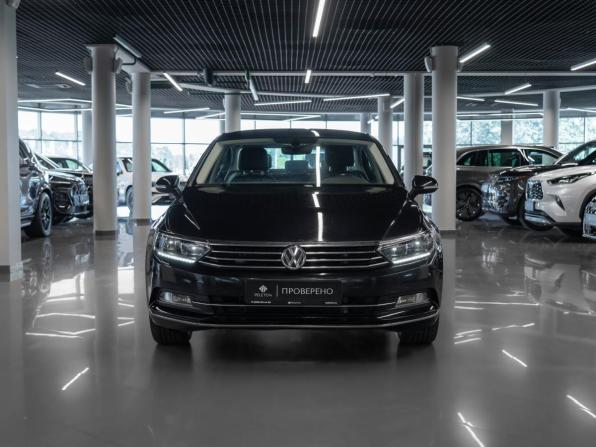 Volkswagen Passat B8 с пробегом 2018 года, цена 2 380 000 рублей, 106838 км, седан, Автокод Объявления