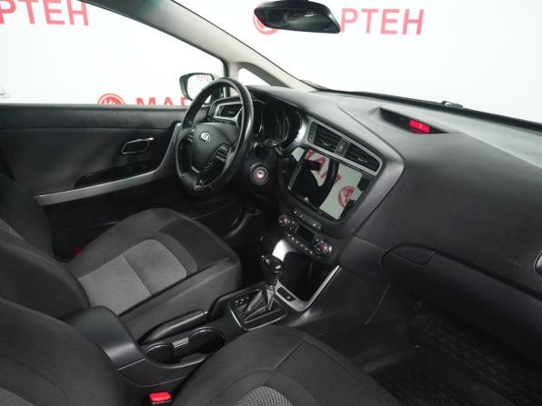 Kia Ceed II Рестайлинг с пробегом 2018 года, цена 1 483 000 рублей, 54853 км, хэтчбек, Автокод Объявления