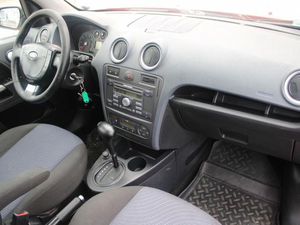 Ford Fusion I Рестайлинг с пробегом 2008 года, цена 259 000 рублей, 293007 км, хэтчбек, Автокод Объявления