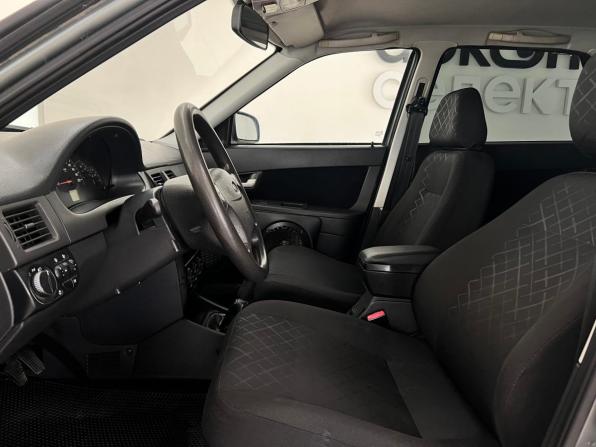 Lada (ВАЗ) Priora I с пробегом 2011 года, цена 395 000 рублей, 183393 км, хэтчбек, Автокод Объявления