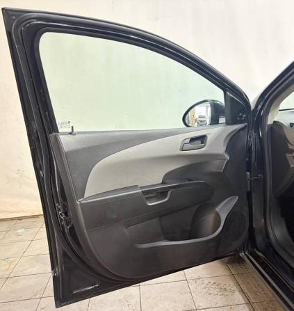 Chevrolet Aveo II с пробегом 2015 года, цена 650 000 рублей, 136098 км, седан, Автокод Объявления