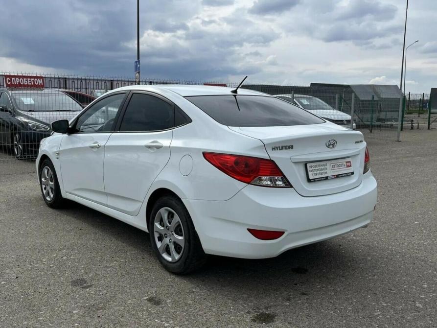 Hyundai Solaris I Буинск  - изображение 16