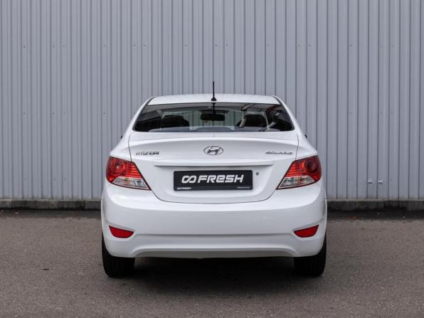 Hyundai Solaris I с пробегом 2013 года, цена 869 000 рублей, 175715 км, седан, Автокод Объявления