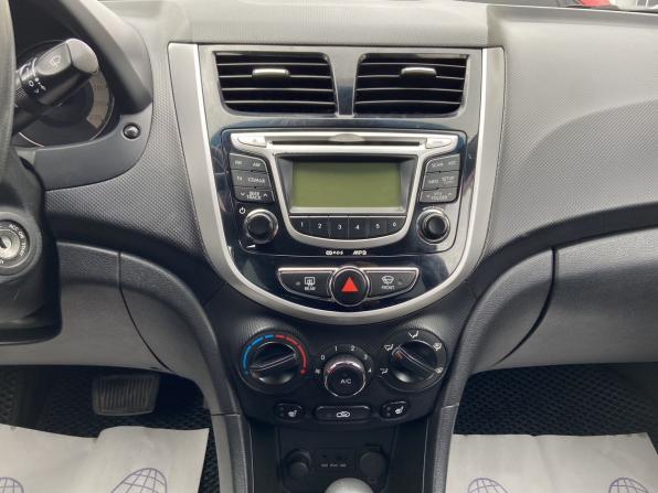Hyundai Solaris I с пробегом 2011 года, цена 588 000 рублей, 356000 км, седан, Автокод Объявления