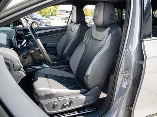 Volkswagen ID.4 с пробегом 2022 года, цена 3 840 000 рублей, 49612 км, внедорожник, Автокод Объявления
