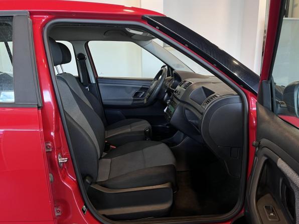 Skoda Fabia II Рестайлинг с пробегом 2013 года, цена 630 000 рублей, 133985 км, хэтчбек, Автокод Объявления