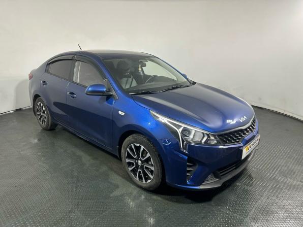 Kia Rio IV Рестайлинг с пробегом 2022 года, цена 1 700 000 рублей, 69968 км, седан, Автокод Объявления