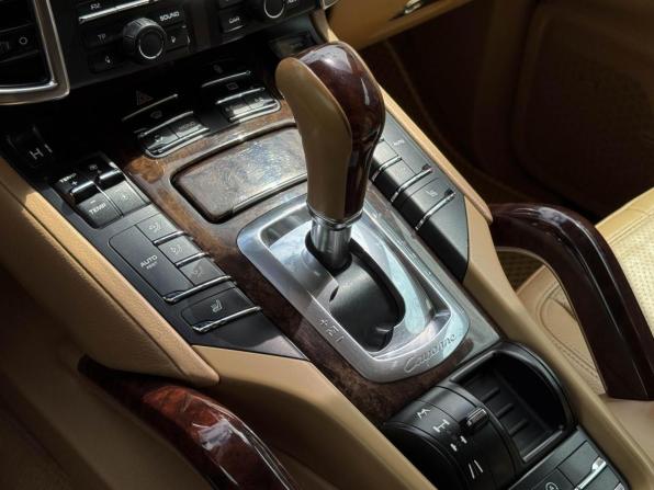 Porsche Cayenne II (958) с пробегом 2012 года, цена 2 699 000 рублей, 193526 км, внедорожник, Автокод Объявления
