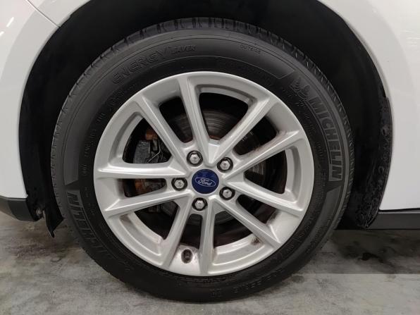 Ford Focus III Рестайлинг с пробегом 2019 года, цена 1 410 000 рублей, 75601 км, седан, Автокод Объявления