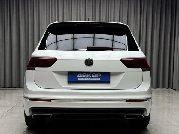 Volkswagen Tiguan II с пробегом 2019 года, цена 4 099 000 рублей, 75563 км, внедорожник, Автокод Объявления