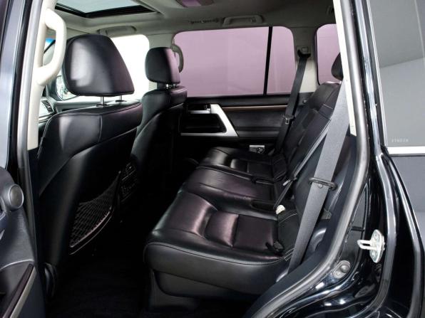Toyota Land Cruiser 200 Series Рестайлинг 2 с пробегом 2015 года, цена 4 325 000 рублей, 282459 км, внедорожник, Автокод Объявления