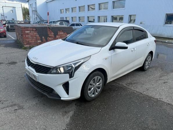 Kia Rio IV Рестайлинг с пробегом 2021 года, цена 1 350 000 рублей, 135168 км, седан, Автокод Объявления