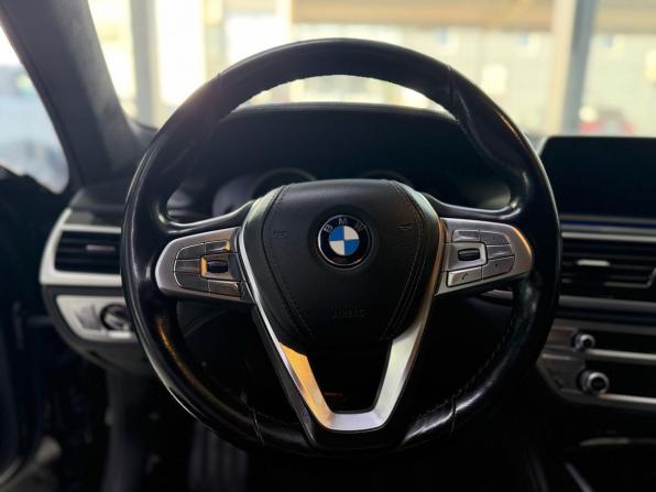 BMW 7 серии VI (G11/G12) с пробегом 2017 года, цена 3 690 000 рублей, 129109 км, седан, Автокод Объявления