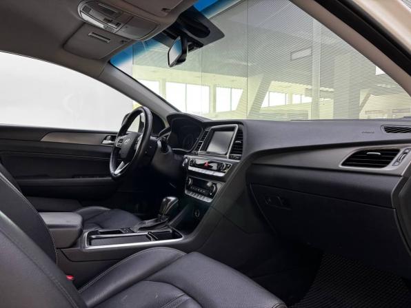 Hyundai Sonata VII (LF) Рестайлинг с пробегом 2018 года, цена 1 750 000 рублей, 122000 км, седан, Автокод Объявления