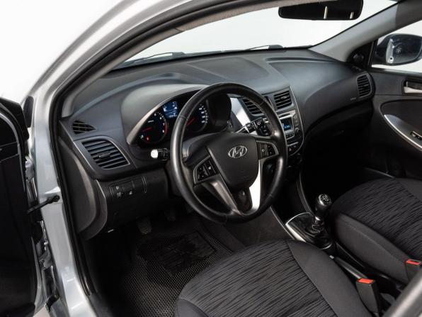 Hyundai Solaris I Рестайлинг с пробегом 2016 года, цена 1 099 000 рублей, 135644 км, седан, Автокод Объявления