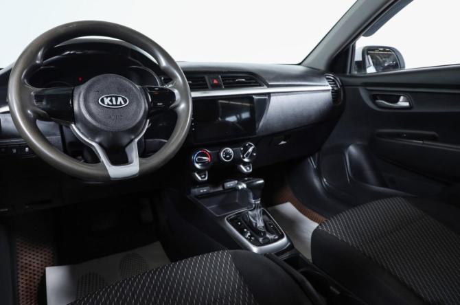 Kia Rio IV Рестайлинг с пробегом 2020 года, цена 849 000 рублей, 268000 км, седан, Автокод Объявления