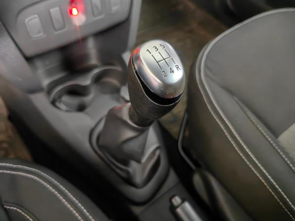 Renault Sandero II Рестайлинг с пробегом 2021 года, цена 1 349 000 рублей, 59025 км, хэтчбек, Автокод Объявления
