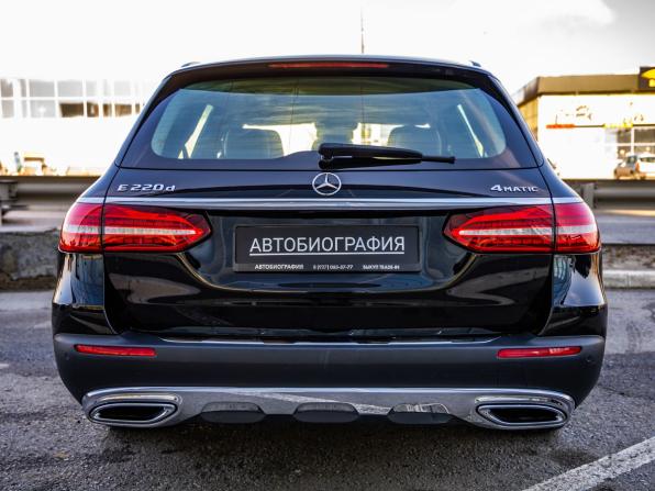 Mercedes-Benz E-Класс V (W213 S213 C238) Рестайлинг с пробегом 2021 года, цена 4 648 000 рублей, 123480 км, универсал, Автокод Объявления