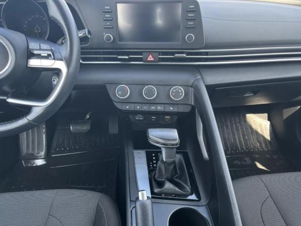 Hyundai Elantra VII (CN7) с пробегом 2022 года, цена 2 114 382 рубля, 54000 км, седан, Автокод Объявления